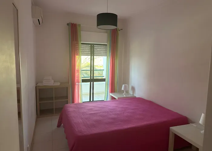 卡蒂尔公寓式酒店 *