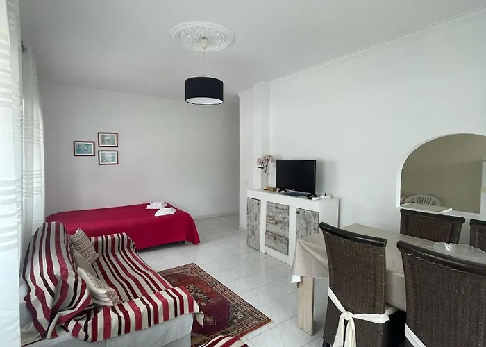 卡蒂尔公寓式酒店 *